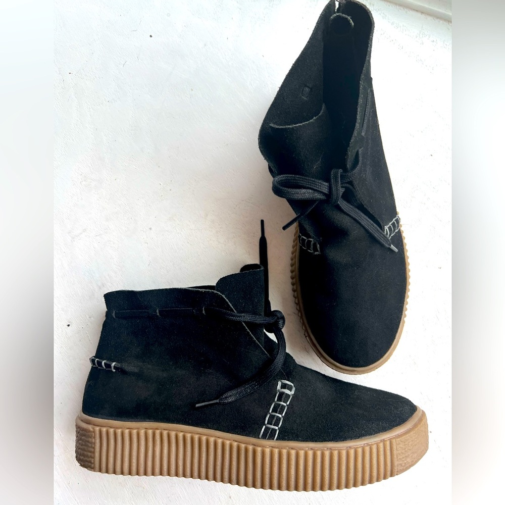 Free People black suede raw trim leather boots with laces size 39